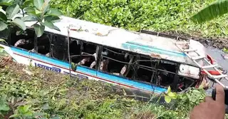 কুষ্টিয়ায় বাস-ট্রাক সংঘর্ষে আহত ২৬